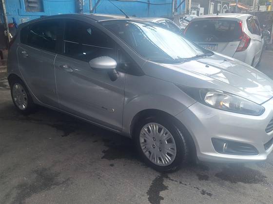 FORD FIESTA 1.5 S HATCH 16V FLEX 4P MANUAL FORD FIESTA 1.5 S HATCH 16V FLEX 4P MANUAL